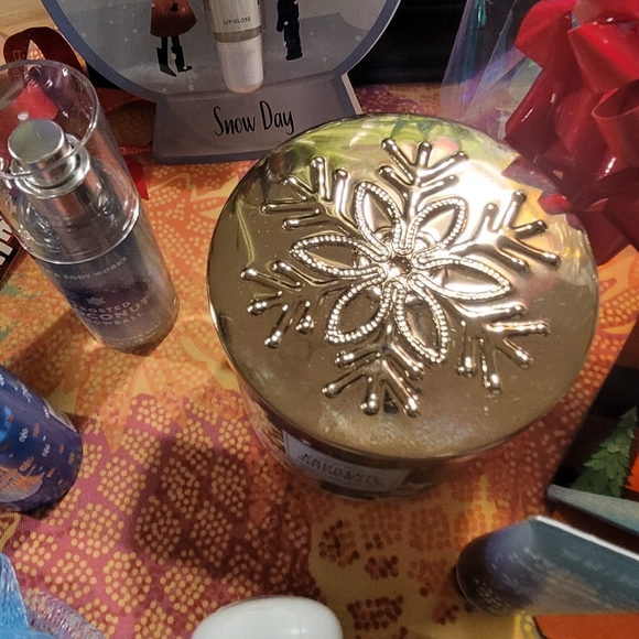 Frosted coconut snowball 8pc gift set Bath&Body works Nwt - Picture 9 of 13